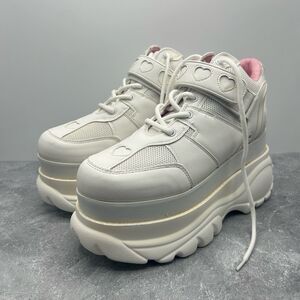 NWOT Sugar Thrillz White Fairywalker Platform Sneakers Size 8 Chunky Lace Up